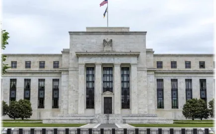 Fed: Ανοιχτά όλα τα ενδεχόμενα για τη συνεδρίαση του Οκτωβρίου