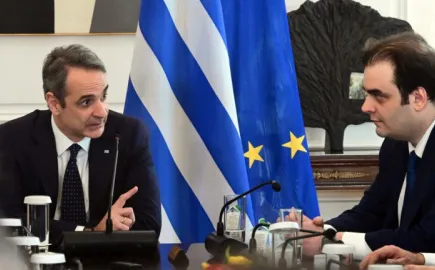  Aποσαφηνίζονταi δικαιούχοi, ποσά και τρόποi με τους οποίους θα εφαρμοστούν τα μέτρα των 2,2 δισ. ευρώ.
