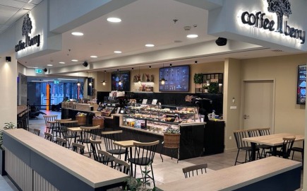 Η Coffee Berry εγκαινίασε νέο κατάστημα στο αεροδρόμιο της Βουδαπέστης