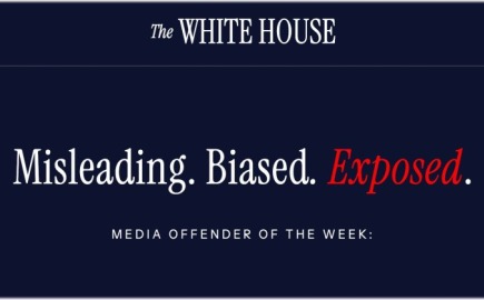 Ο Λευκός Οίκος εγκαινίασε σελίδα "Media Offender of the Week", στοχοποιεί μεγάλα ΜΜΕ