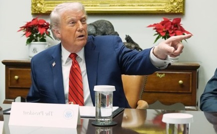 Τραμπ για αντιδράσεις Ε.Ε: «Μπλοφάρουν, χρειάζονται απεγνωσμένα τη συμφωνία»