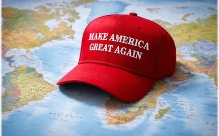 Επίθεση Τραμπ εναντίον MAGA των ΜΜΕ που εναντιώθηκαν στον πόλεμο