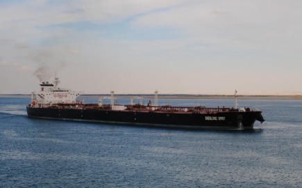 Ελληνικής διαχείρισης πετρελαιοφόρο διέσχισε τα Στενα του Ορμούζ