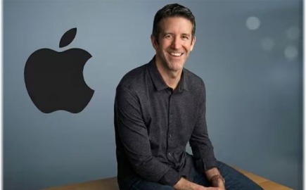 Apple μετά τον Τιμ Κουκ: Οι πρώτες δοκιμασίες για τον Τζον Τέρνους