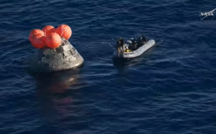 Στη Γη επέστρεψαν οι 4 αστροναύτες του Artemis II μετά το ιστορικό ταξίδι στη Σελήνη