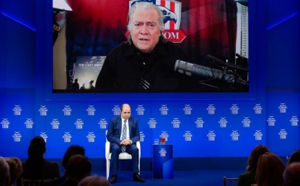 Steve Bannon σε DEF: Οι μεγάλες μάχες των επόμενων δεκαετιών θα αφορούν την ελεύθερη ναυσιπλοΐα