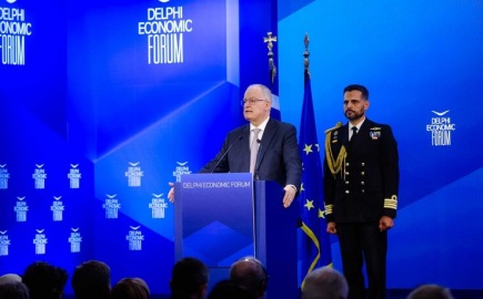 Τασούλας σε DEF: Να αποφευχθεί ο κίνδυνος κατακερματισμού της Δύσης