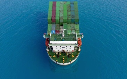 Η ελληνική ναυτιλία μπροστά στο ακριβότερο στοίχημα δεκαετιών