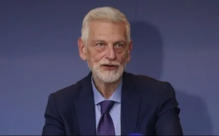 Λοβέρδος: Ανοιχτό υπό προϋποθέσεις το ενδεχόμενο μείωσης του φόρου στα καύσιμα