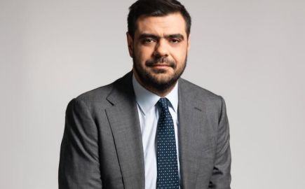 Μαρινάκης: Ζήτημα επιβίωσης της δημοκρατίας η μάχη απέναντι στα fake news