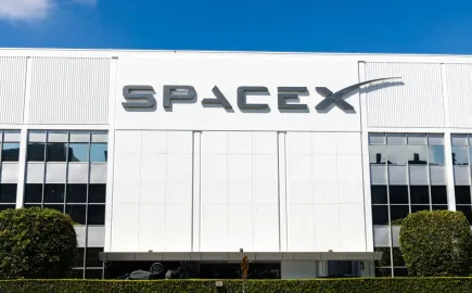 SpaceX: Η AI απογειώνει τα έσοδα, αλλά οι επενδύσεις δοκιμάζουν τη μετοχή