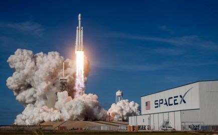 SpaceX: Βουτιά 10% μετά την εκτόξευση των δαπανών για τεχνητή νοημοσύνη