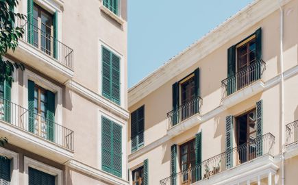 ΠΟΜΙΔΑ για κατασχεμένα ακίνητα: Πώς ξεκλειδώνει η πώληση με παρακράτηση μέρους του τιμήματος