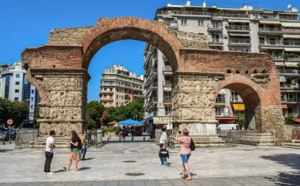 Θεσσαλονίκη: Τρία εμβληματικά έργα για έγκριση στο ΕΣΠΑ - 3 προσφυγές και τα σχολεία που «τρέχουν»