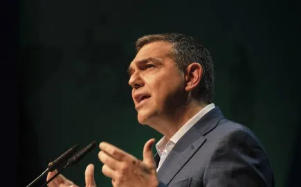 Τσίπρας: Σειρά από σκανδαλώδεις φοροαπαλλαγές στον μεγάλο πλούτο - Αυξήθηκαν 330% τα καμένα δάση