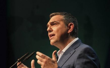 Τσίπρας: Μία τραγωδία ανθρώπινη, περιβαλλοντική, εθνική είναι σε εξέλιξη