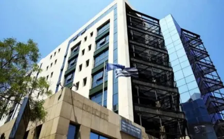 ΥΠΕΝ: 11 απαντήσεις για την παραγωγή ηλεκτρικής ενέργειας από νοικοκυριά και επιχειρήσεις