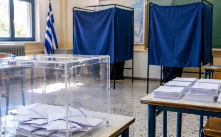 Δημοσκοπήσεις: «Καμπανάκια» για ΝΔ και ΕΛΑΣ, άνοδος του ΠΑΣΟΚ-Τι παίρνει ο Σαμαράς