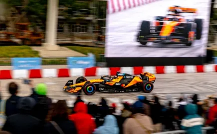 Όσοι βρέθηκαν στο Allwyn | McLaren Racing LIVE IN ATHENS έζησαν μια εμπειρία για όλες τις αισθήσεις