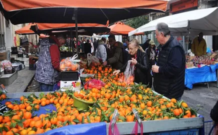 ΠΟΣΠΛΑ: Ένταξη των λαϊκών αγορών στο νέο σύστημα επισιτιστικής βοήθειας