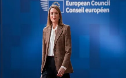 Μέτσολα προς ηγέτες ΕΕ: Δεν γίνεται να ζητάμε περισσότερα και να περικόπτουμε τα μέσα