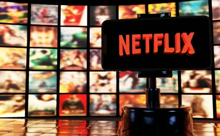 Το Netflix «ξηλώνει» την ηγεσία του και αλλάζει στρατηγική για να κερδίσει ξανά το κοινό
