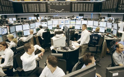 Το rebalancing των δεικτών Stoxx και FTSE και το τριπλό κλείσιμο των Παραγώγων έφεραν μεγάλο όγκο συναλλαγών, με αναδιαρθρωσεις χρτοφυλακίων