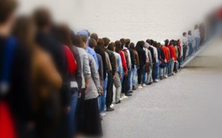 ΗΠΑ: Μεγαλύτερη του αναμενομένου η άνοδος στις αιτήσεις για επίδομα ανεργίας