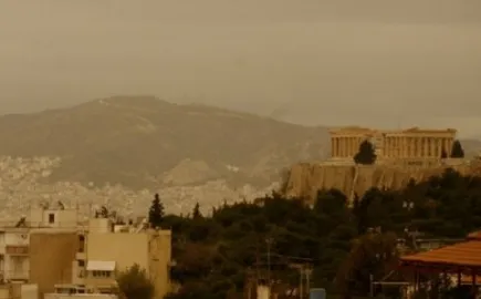 Καιρός: Τοπικές βροχές, αφρικανική σκόνη και θερμοκρασία έως 36 βαθμούς Κελσίου