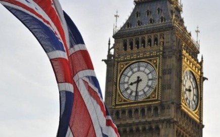 Βρετανία: Ασθενική οικονομία με πτώση του ΑΕΠ για τέσσερις συνεχόμενους μήνες