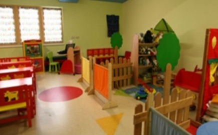 Ανοίγει ο δρόμος για μόνιμες προσλήψεις στους δημοτικούς παιδικούς σταθμούς