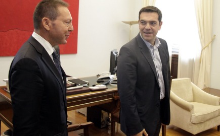ΤτΕ κατά Τσίπρα για τον αναβαλλόμενο φόρο στις τράπεζες