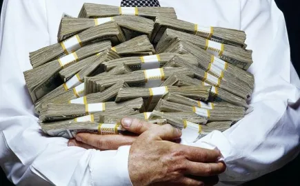 Απόβαση υπερπλούσιων στην Ελλάδα – Η Αθήνα στο ραντάρ των hedge funds