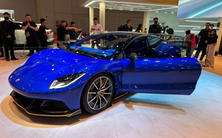 Συναγερμός στην Porsche – Το νέο BYD Denza Z προκαλεί σεισμό στα σπορ κουπέ!