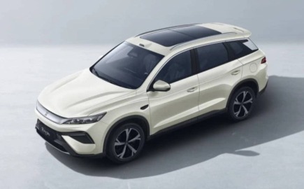 Η BYD σοκάρει την αγορά: PHEV-SUV με 310 km ηλεκτρική αυτονομία και τιμή κάτω από €13.000