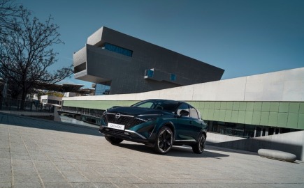 Το Nissan Qashqai συνεχίζει την εξέλιξη στα υβριδικά συστήματα κίνησης