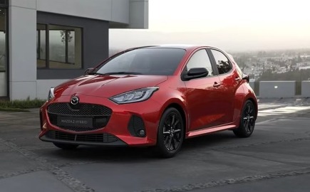 Αυτό είναι το «φρέσκο» Mazda2 Hybrid