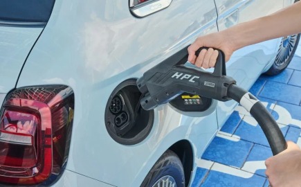 Ταχεία φόρτιση EVs: Πόση ενέργεια χάνεται και γιατί