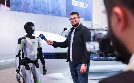 Η Geely παρουσιάζει το πρώτο Robotaxi της Κίνας στην Auto China 2026