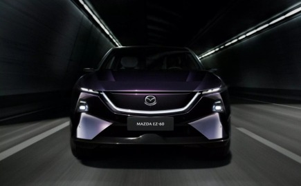 Το Mazda EZ-60 «κλέβει» τη λάμψη από το Tesla Model Y!
