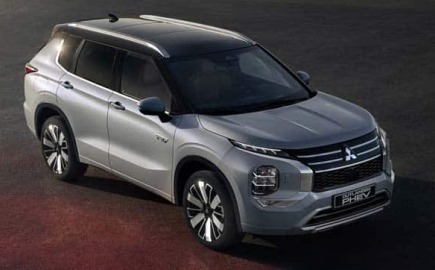 Νέο PHEV Mitsubishi Outlander 2026: 120 Km ηλεκτρική αυτονομία – 297 PS