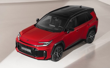 Το νέο Toyota RAV4 «πάτησε» Ελλάδα – Δείτε εκδόσεις και τιμές