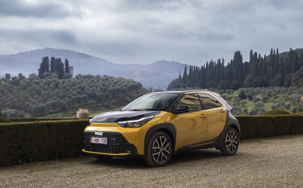 Νέο Toyota Aygo cross hybrid electric – Το ultra compact SUV