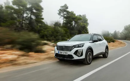 Peugeot e-2008: Τι λένε οι ιδιοκτήτες μετά από χρόνια χρήσης