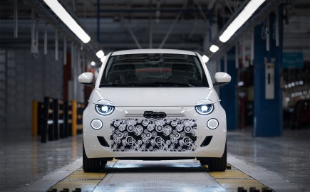 Έτοιμη η γραμμή συναρμολόγησης του νέου FIAT 500 Hybrid στο εργοστάσιο του Mirafiori