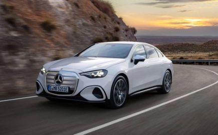 Νέα ηλεκτρική Mercedes C-Class: Αυτονομία 630 Km και κορυφαία άνεση στις πρώτες δοκιμές [video]