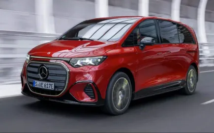 Mercedes-Benz VLE 400 4MATIC: 422 PS, 654 χλμ. αυτονομία και 8 θέσεις