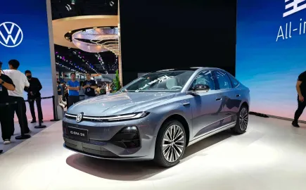 Η Volkswagen αιφνιδιάζει ξανά: PHEV με 160 km ηλεκτρική αυτονομία σε τιμή-έκπληξη