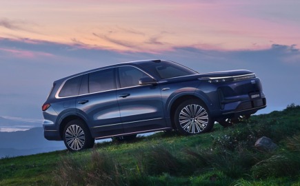 Geely Galaxy M9: Το πολυτελές υβριδικό SUV με αυτονομία 1.500 χλμ. και προηγμένα συστήματα AI