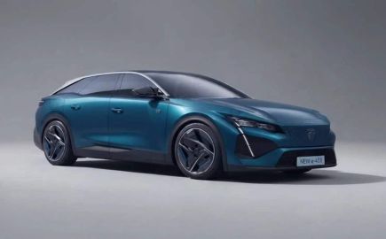 Νέο Peugeot e-408: Με αυτονομία 700 χλμ. και εντυπωσιακό Shooting Brake σχεδιασμό